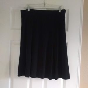 Black A Line Flowy Skirt Size Large